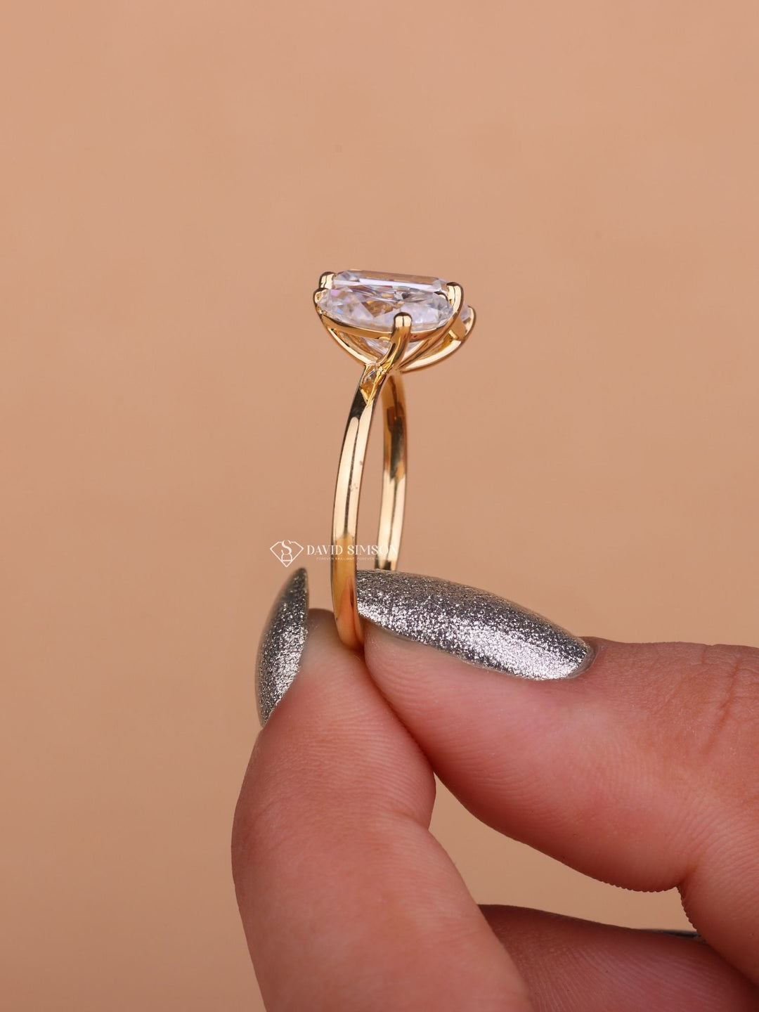 2.50CT Emerald & 2.0CT Pear Cut Moissanite Toi et Moi Diamond Engagement Ring