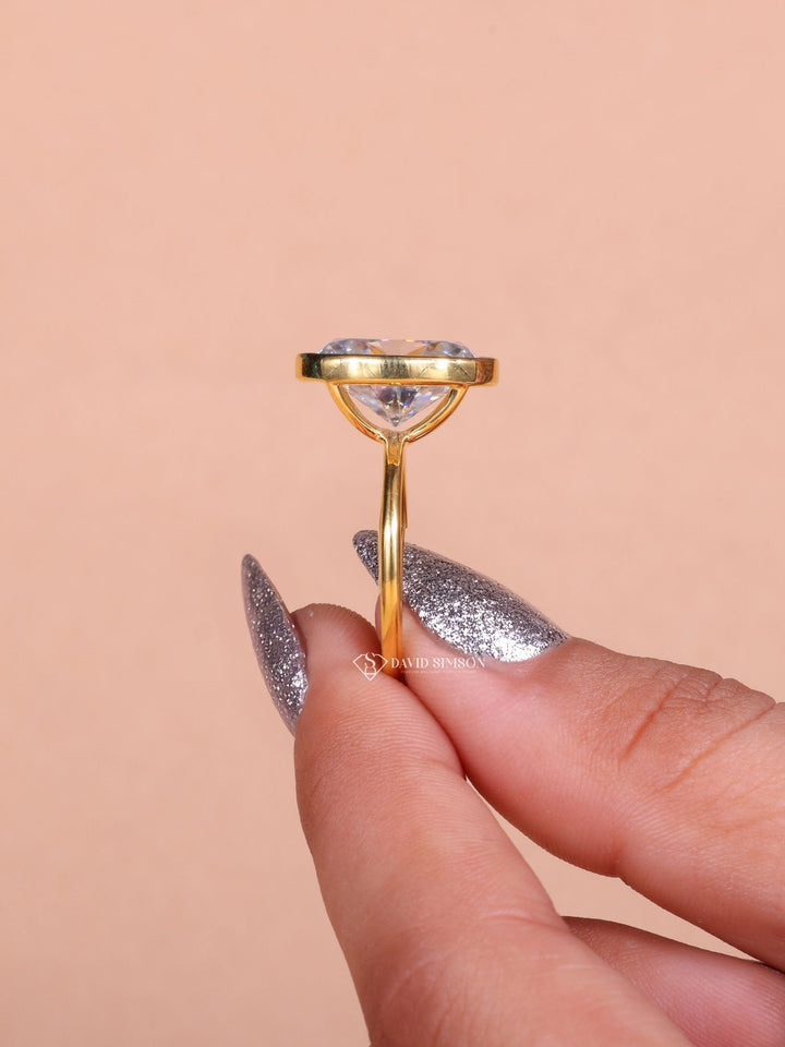 6.0CT-8.0CT Oval Cut Moissanite Diamond Bezel Set Engagement Ring