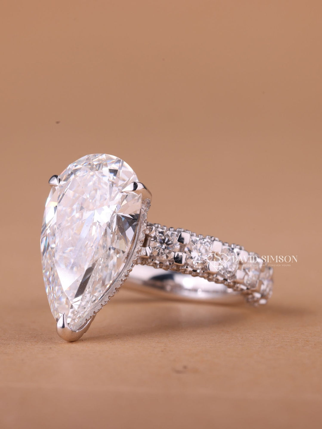 5.0CT-7.0CT Pear Cut Moissanite Diamond Hidden Halo & Unique Pave Engagement Ring