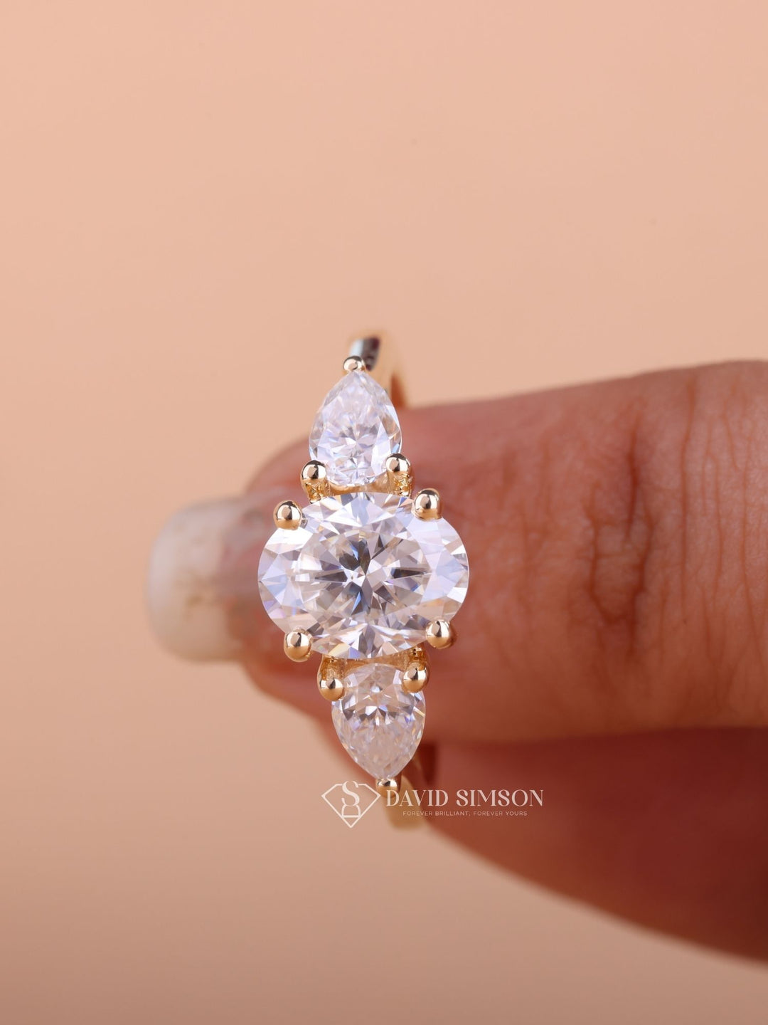 2.0CT-3.0CT Oval Cut Moissanite Diamond Three Stone Engagement Ring