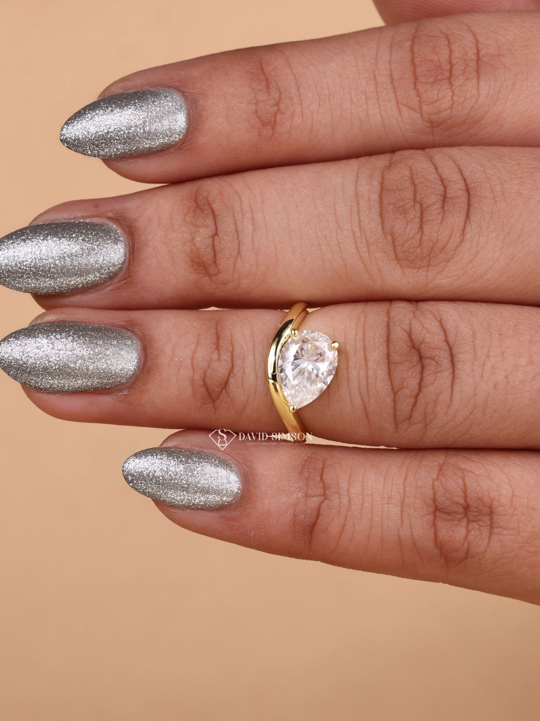 3.0CT-5.0CT Pear Cut Moissanite Diamond Curved Waves Engagement Ring