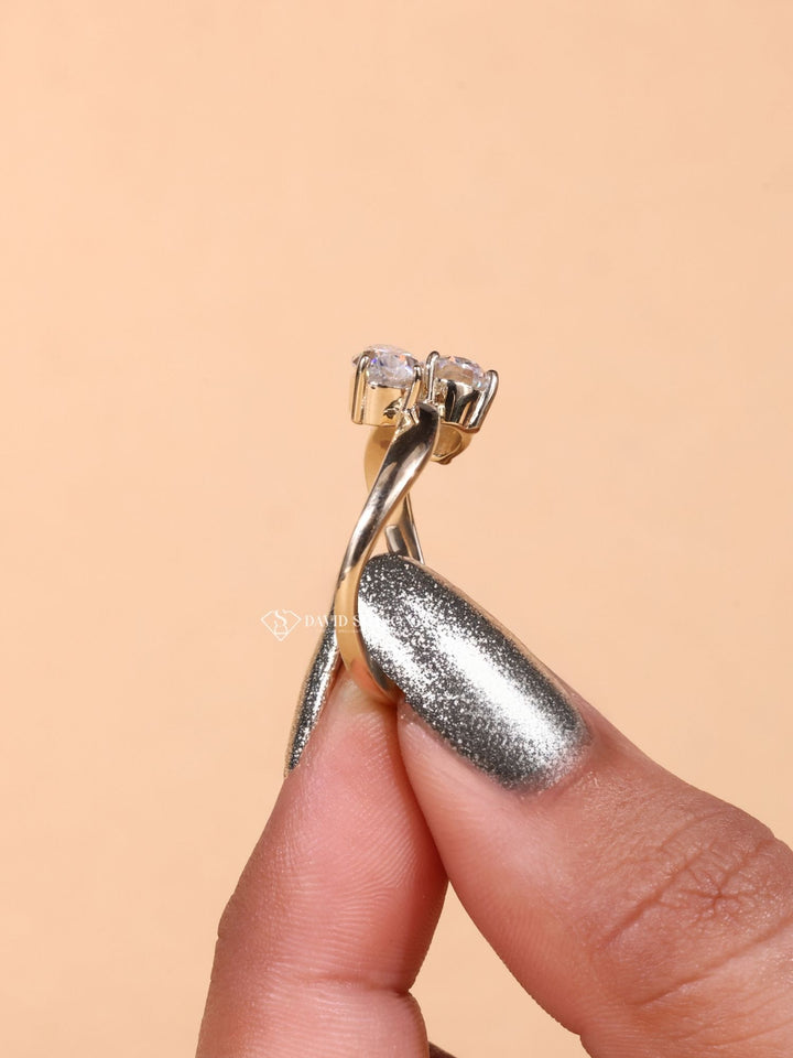 1.0CT Pear & 1.0CT Oval Cut Moissanite Toi et Moi Diamond Engagement Ring