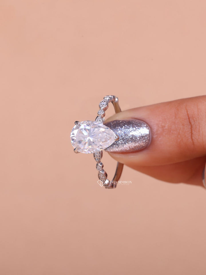 2.0CT-3.0CT Pear Cut Moissanite Vintage Pave Diamond Engagement Ring