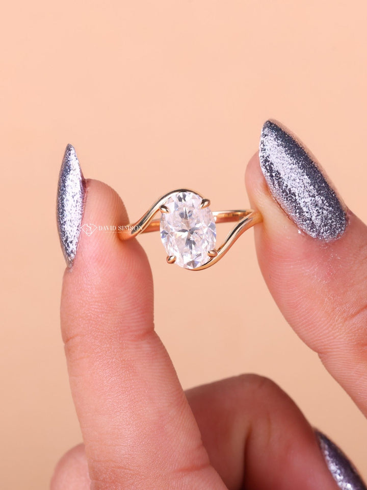 3.0CT-4.0CT Oval Cut Moissanite Diamond Bypass Engagement Ring