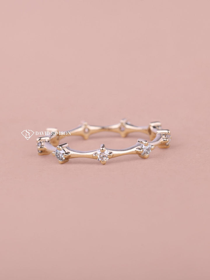 Round Cut Moissanite Distance Diamond Wedding Band for Women