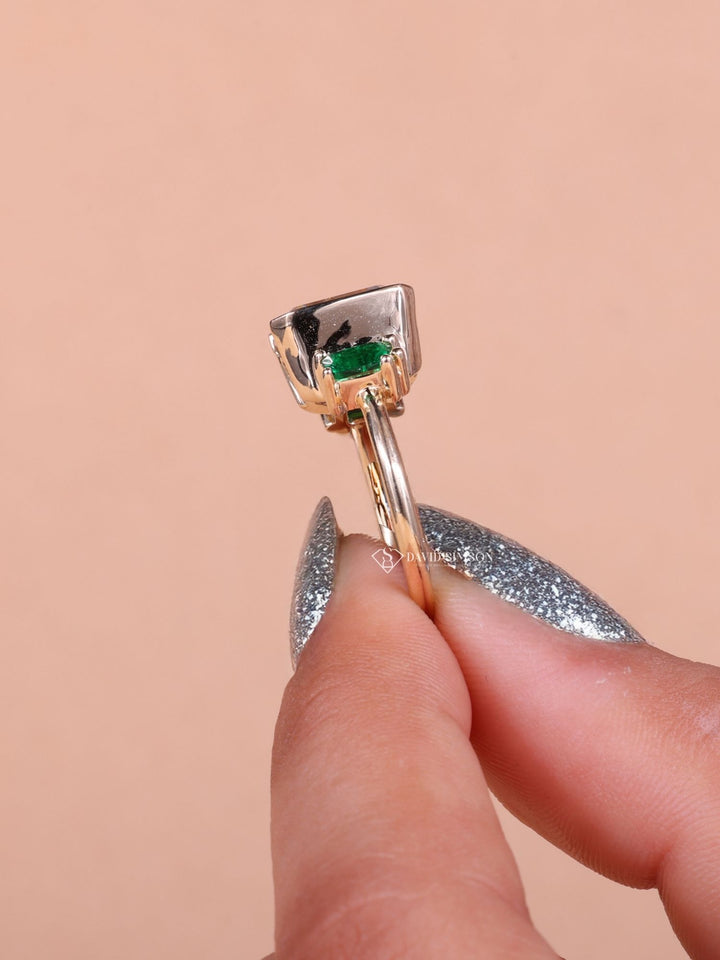 4.0CT-5.0CT Emerald Cut Moissanite Diamond Three Stone Engagement Ring