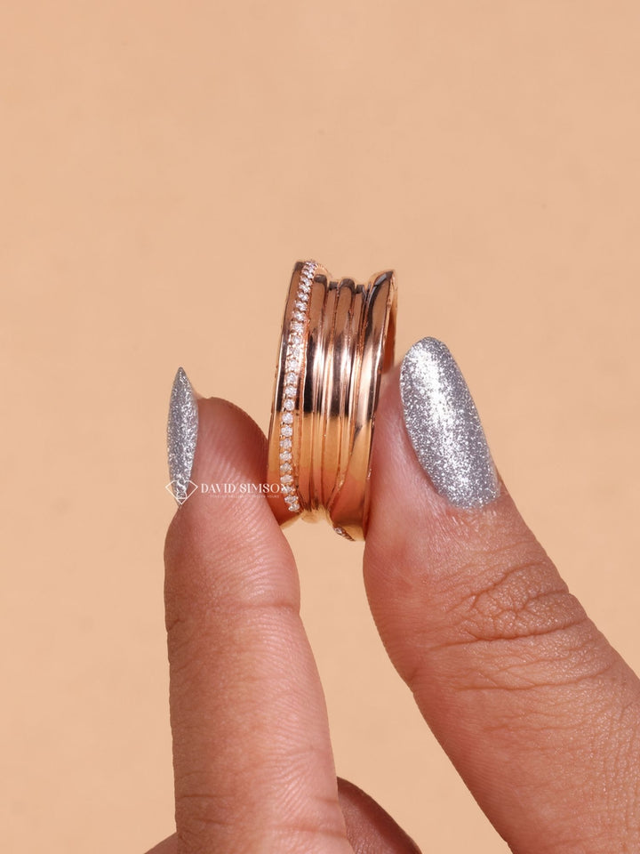 Round Cut Moissanite Diamond Rose Gold Wedding Band