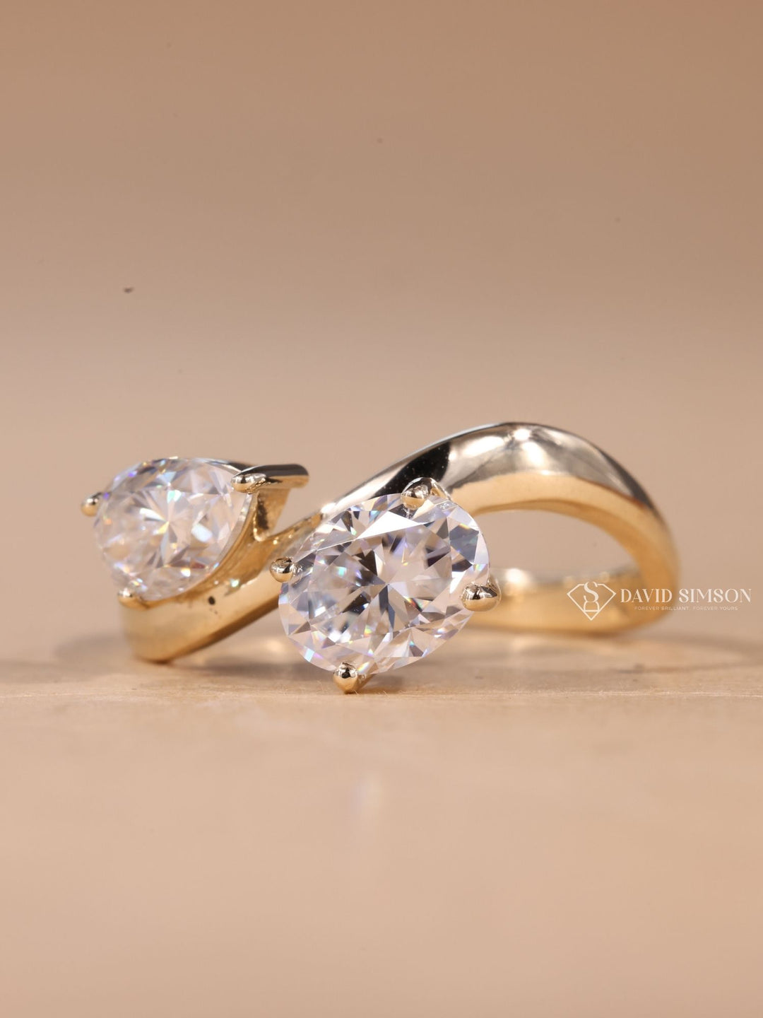 1.0CT Pear & 1.0CT Oval Cut Moissanite Toi et Moi Diamond Engagement Ring