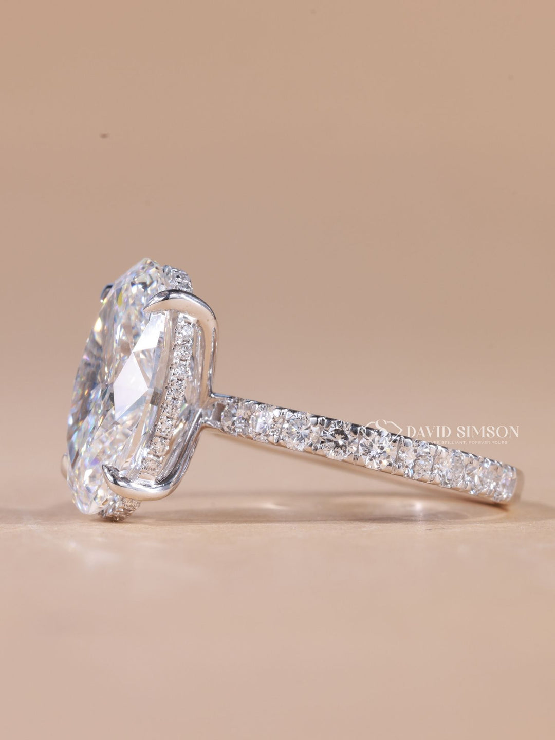 5.0CT-7.0CT Oval Cut Moissanite Diamond Hidden Halo Engagement Ring