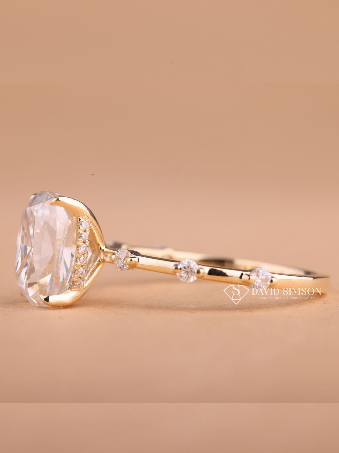 2.50CT-3.50CT Elongated Cushion Cut Moissanite Distance Diamond Engagement Ring