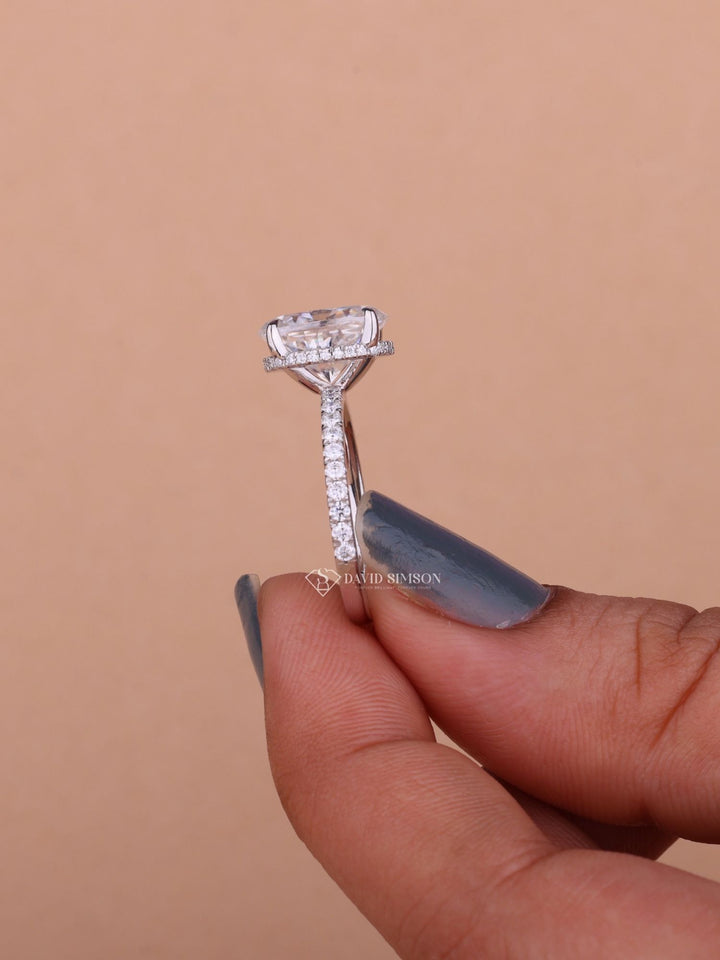 3.0CT-4.0CT Oval Cut Moissanite Hidden Halo Diamond Engagement Ring