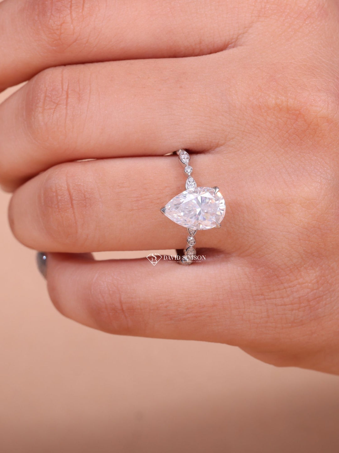 2.0CT-3.0CT Pear Cut Moissanite Vintage Pave Diamond Engagement Ring