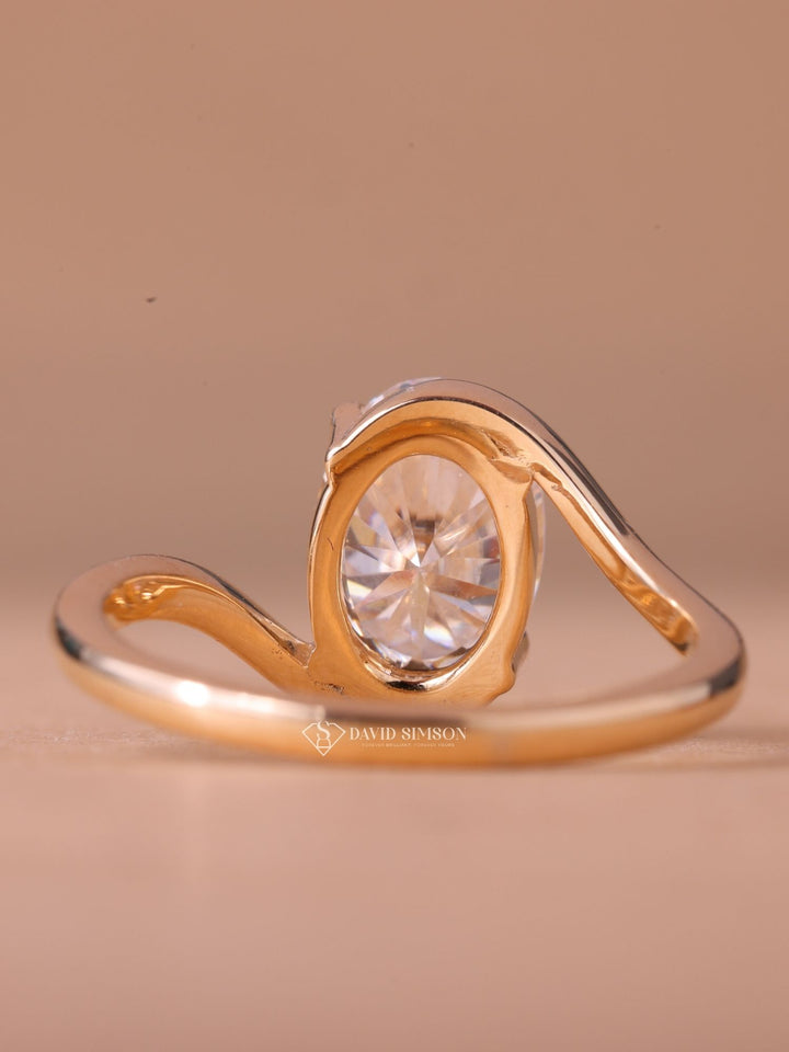 3.0CT-4.0CT Oval Cut Moissanite Diamond Bypass Engagement Ring