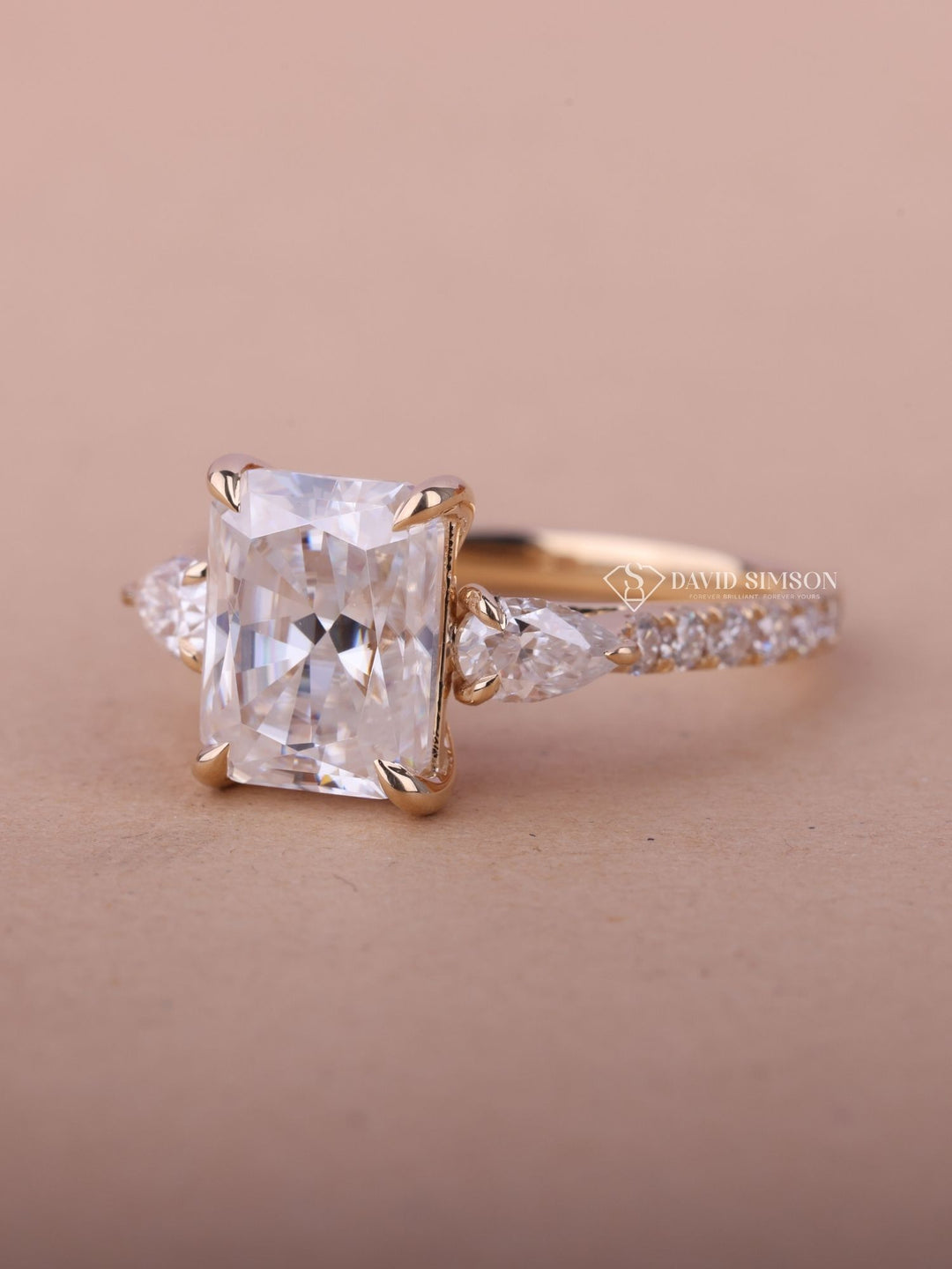 2.0CT-3.0CT Radiant Cut Moissanite Three Stone Diamond Pave Engagement Ring