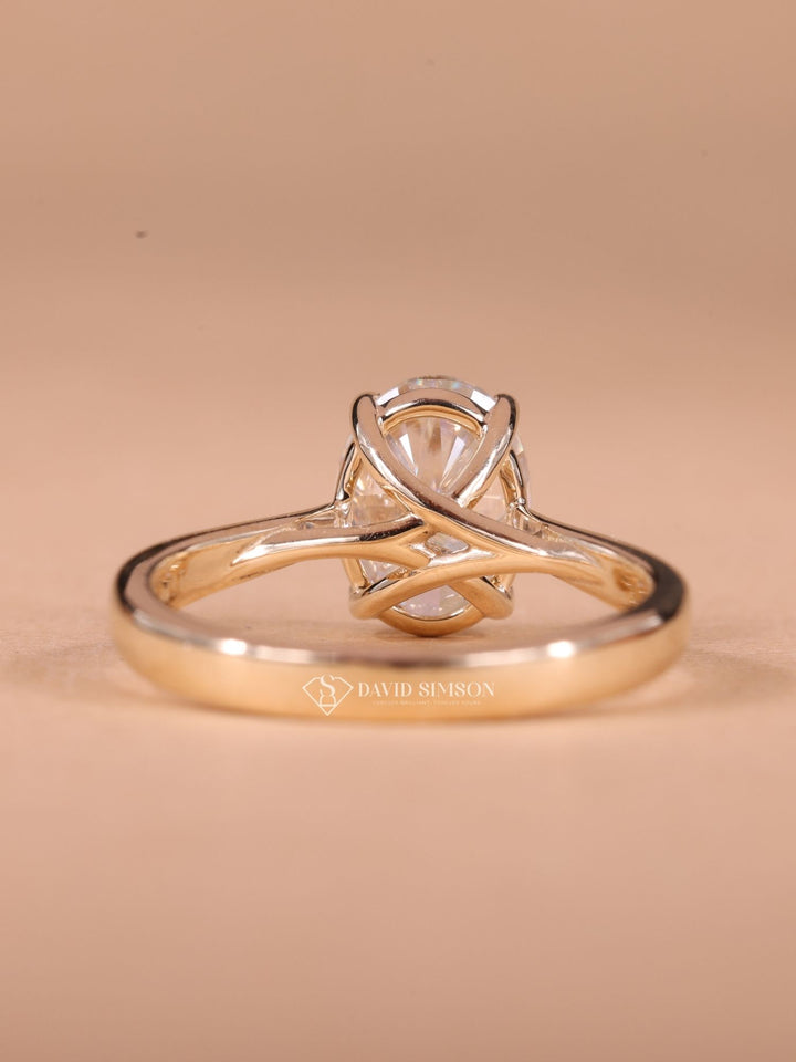 2.0CT-3.0CT Oval Cut Moissanite Diamond Solitaire Engagement Ring
