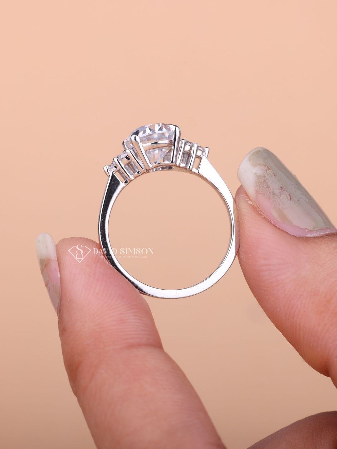 2.50CT-3.50CT Oval Cut Moissanite Cluster Diamond Engagement Ring