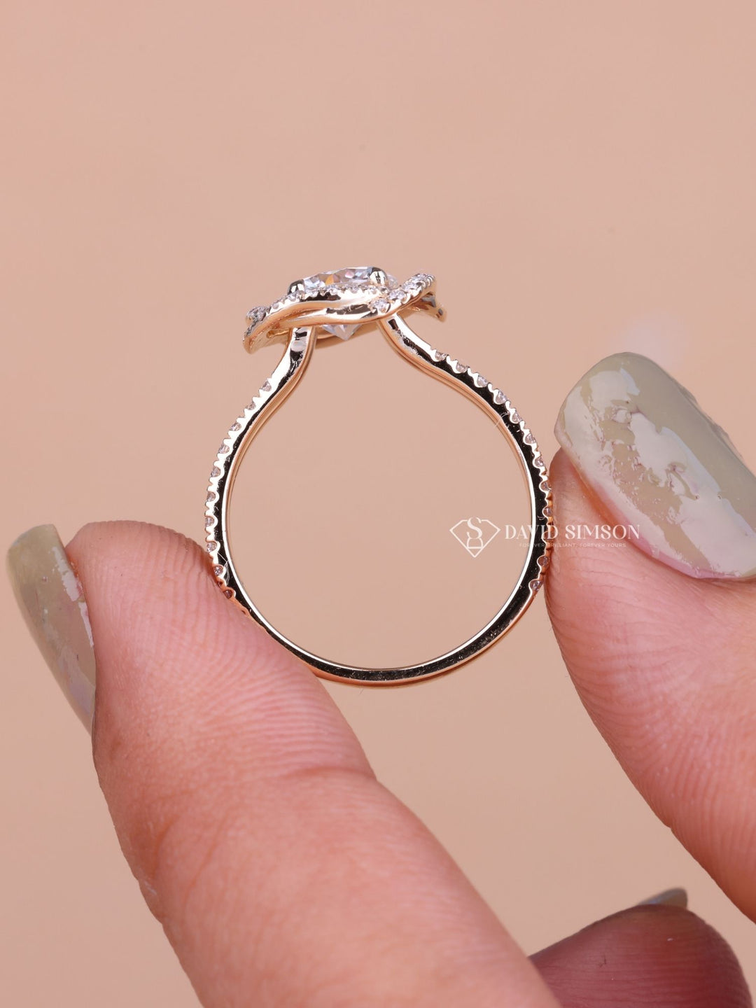 0.50CT-1.50CT Round Cut Moissanite Flower Halo Diamond Engagement Ring