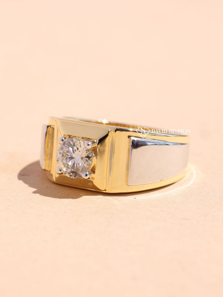 Round Cut Moissanite Men's Diamond Two Tone Wedding Band