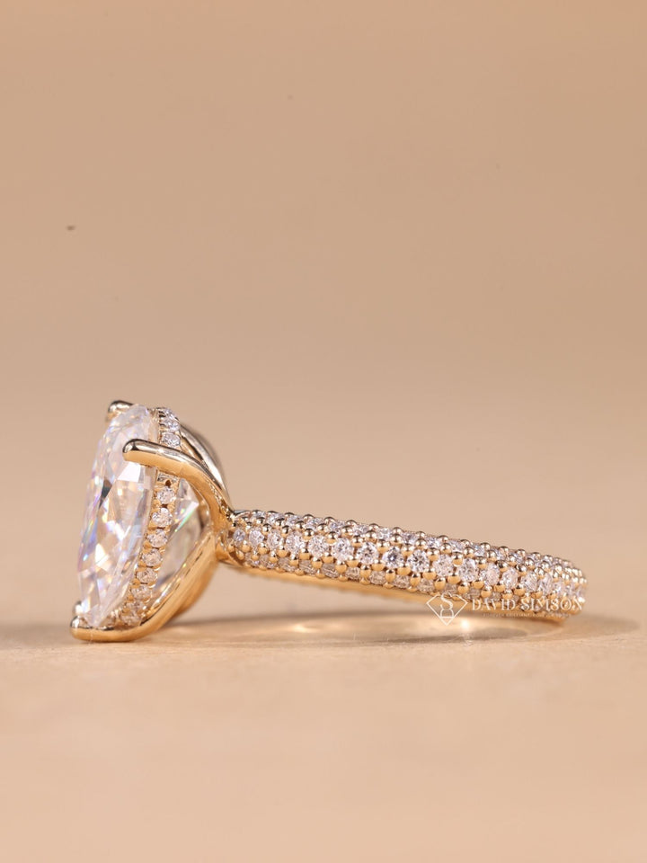 2.0CT Pear & 2.0CT Emerald Cut Moissanite Diamond Toi et Moi Engagement Ring