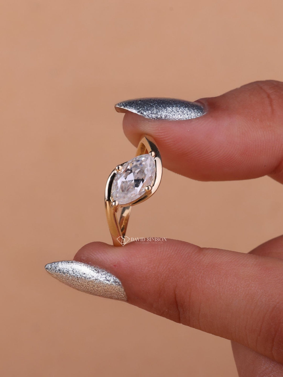 1.0CT-2.0CT East West Marquise Cut Moissanite Diamond Unique Engagement Ring