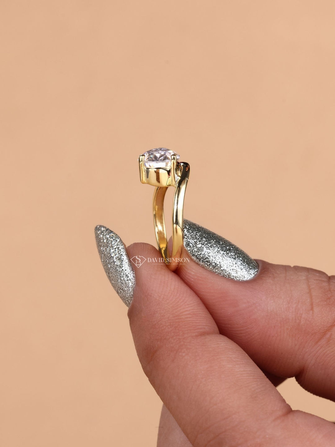 3.0CT-5.0CT Pear Cut Moissanite Diamond Curved Waves Engagement Ring