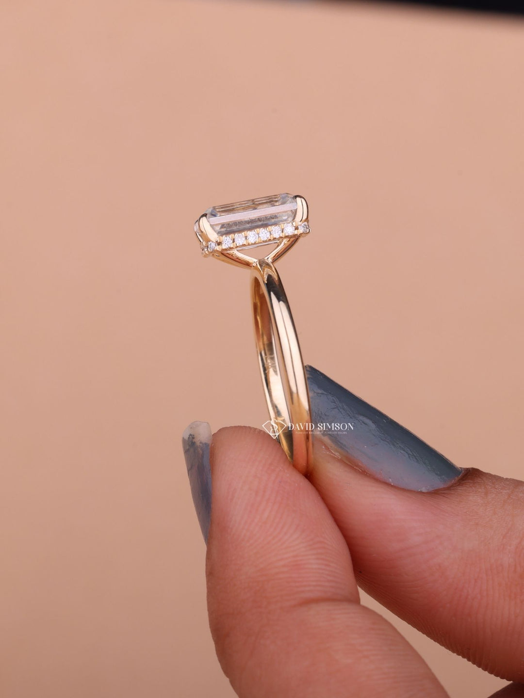 3.0CT-4.0CT Emerald Cut Moissanite Diamond Hidden Halo Engagement Ring