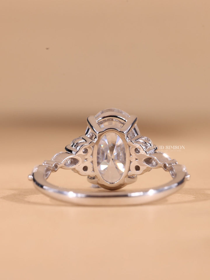 2.0CT-3.0CT Oval Cut Moissanite Cluster Diamond Engagement Ring
