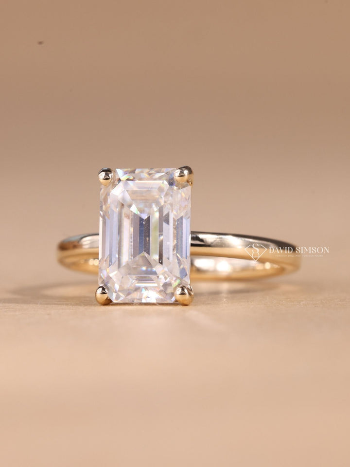 2.0CT-4.0CT Emerald Cut Diamond Moissanite Solitaire Engagement Ring