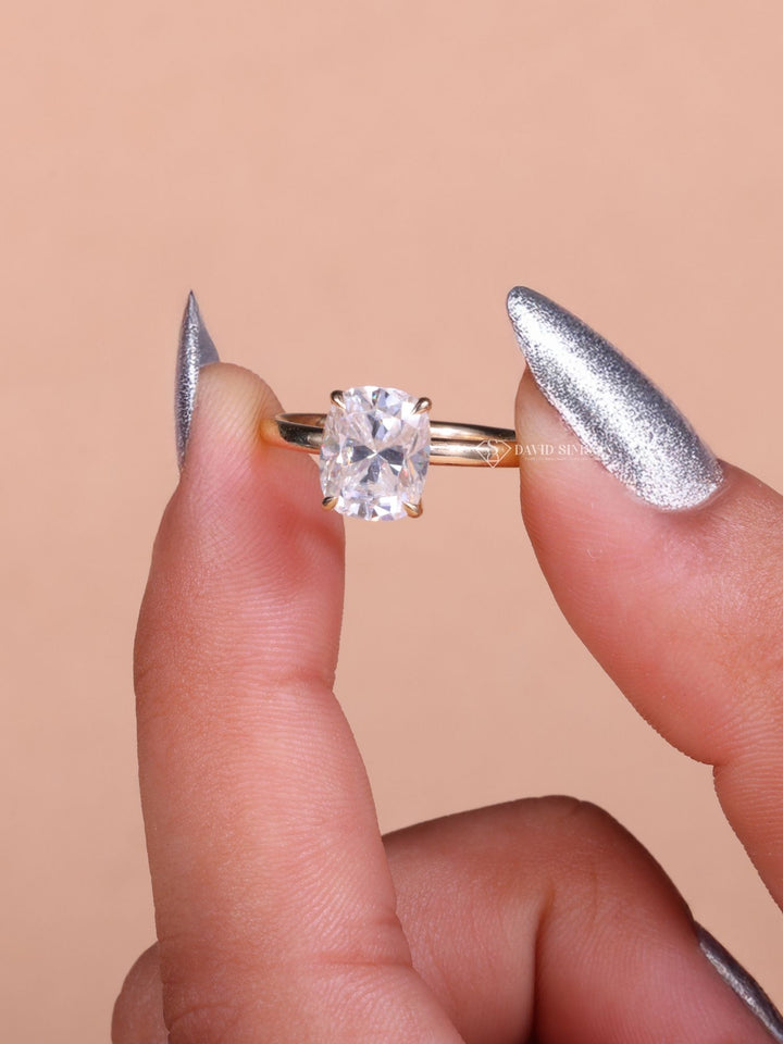 2.0CT-4.0CT Cushion Cut Moissanite Diamond Hidden Halo Engagement Ring