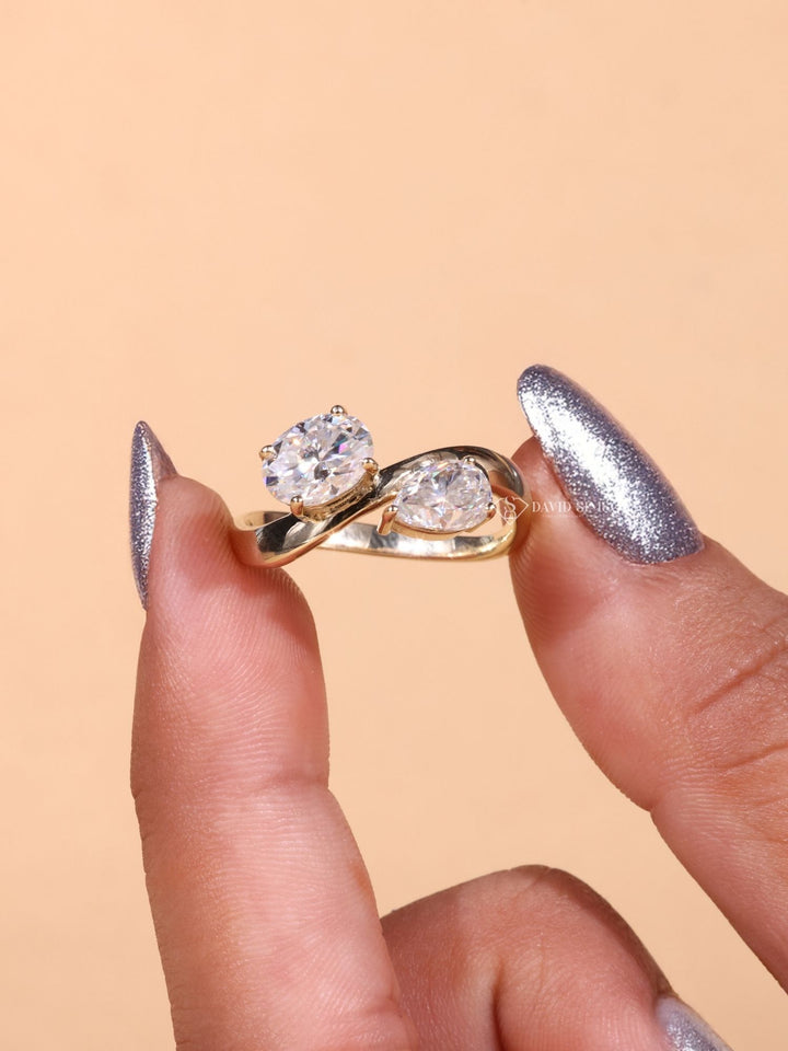 1.0CT Pear & 1.0CT Oval Cut Moissanite Toi et Moi Diamond Engagement Ring