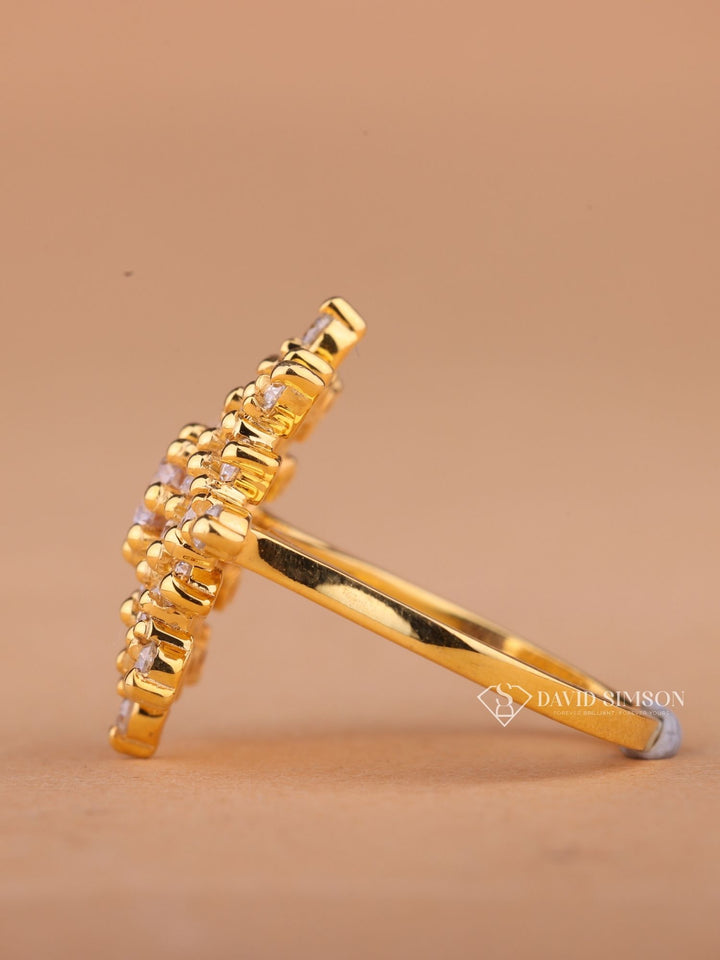 Round Cut Moissanite Diamond Starburst Engagement Ring