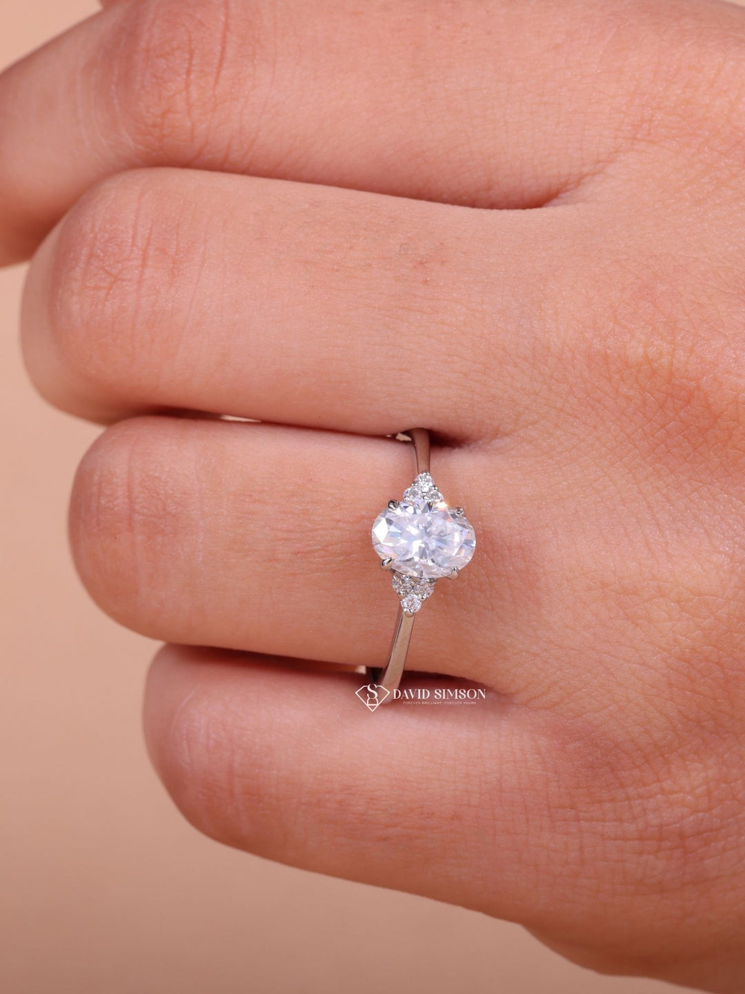 1.0CT-2.0CT Oval Cut Moissanite Diamond Cluster Engagement Ring