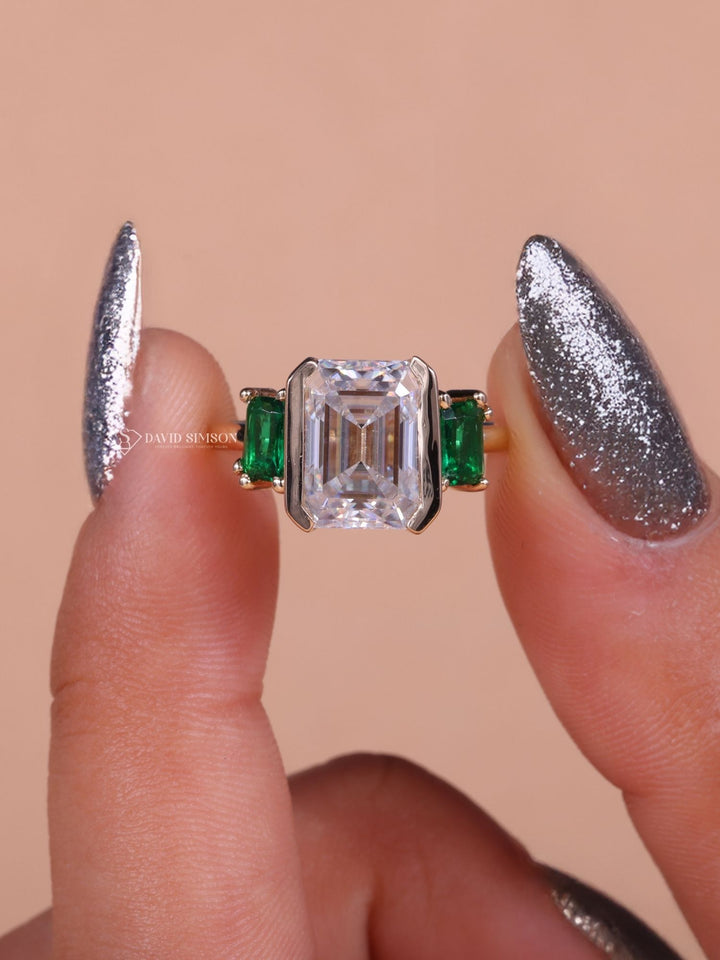 4.0CT-5.0CT Emerald Cut Moissanite Diamond Three Stone Engagement Ring