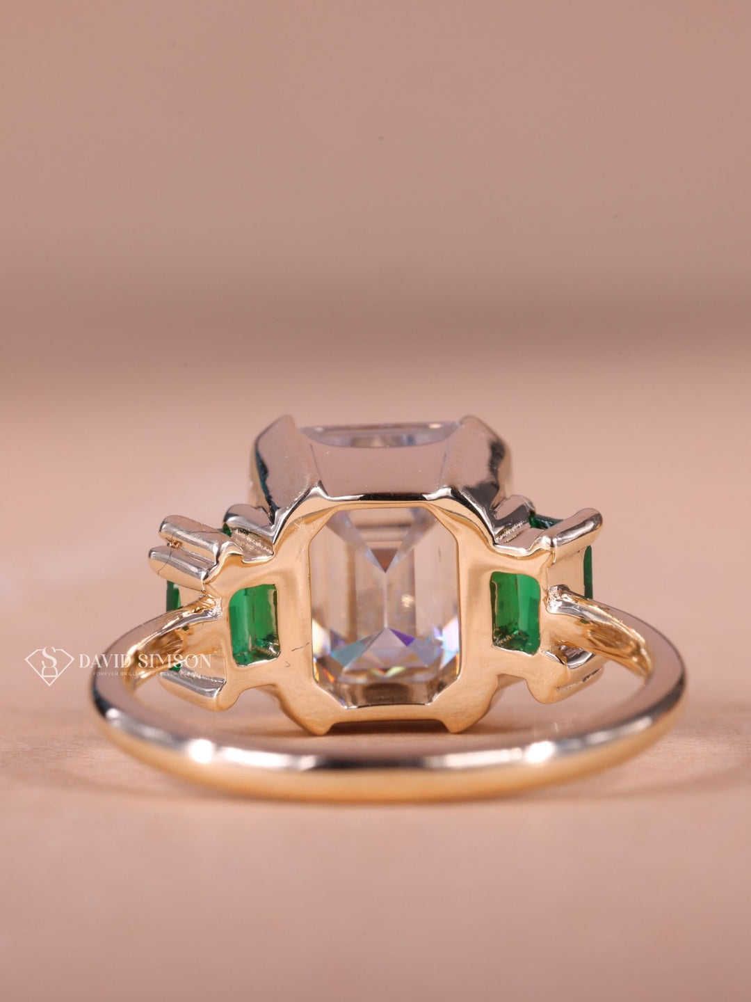 4.0CT-5.0CT Emerald Cut Moissanite Diamond Three Stone Engagement Ring