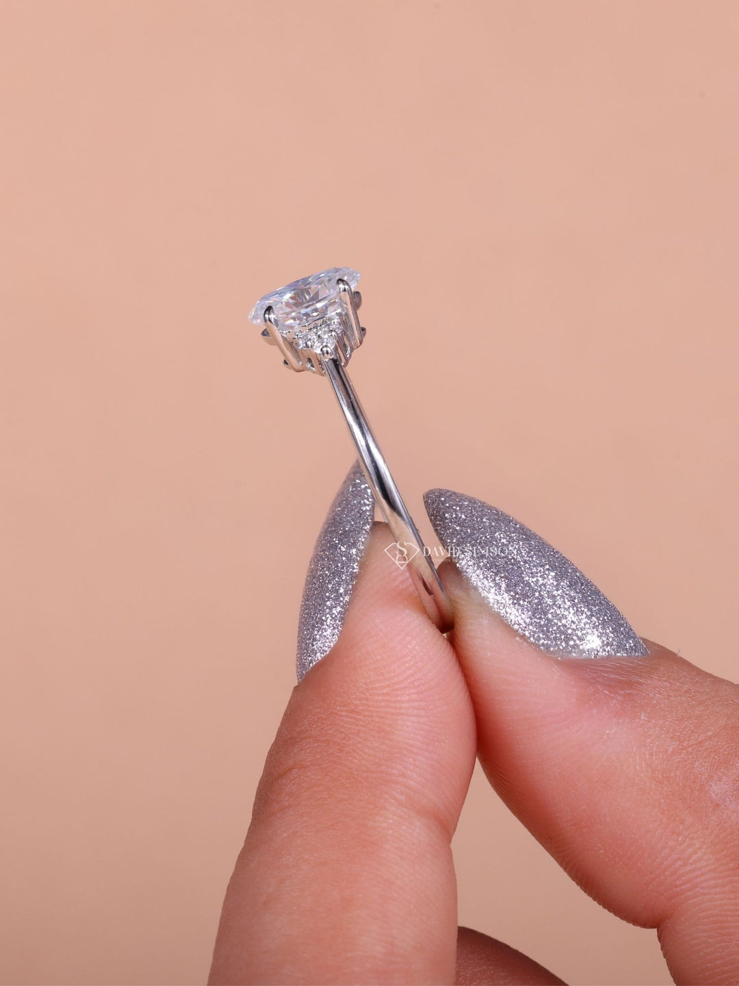 1.0CT-2.0CT Oval Cut Moissanite Diamond Cluster Engagement Ring