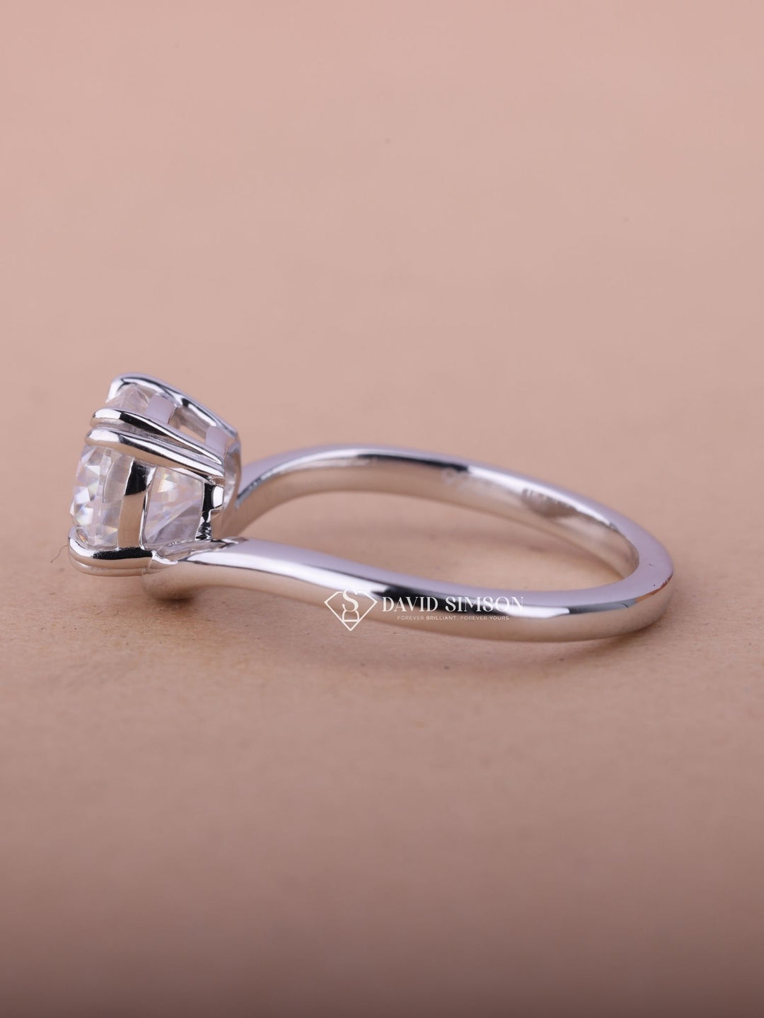 2.0CT-3.0CT East West Oval Cut Moissanite Diamond Wave Engagement Ring