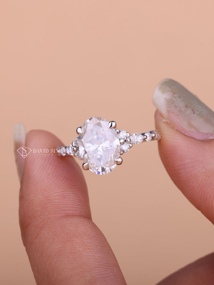 2.50CT-3.50CT Oval Cut Moissanite Cluster Diamond Engagement Ring