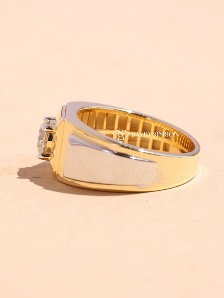 Round Cut Moissanite Men's Diamond Two Tone Wedding Band