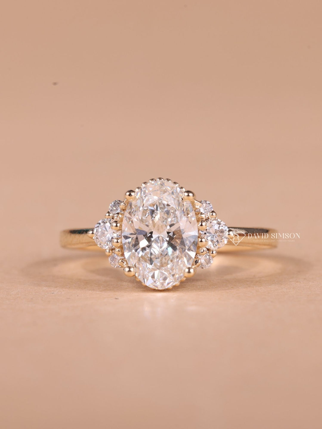 1.0CT-2.0CT Oval Cut Moissanite Diamond Cluster Engagement Ring for Her