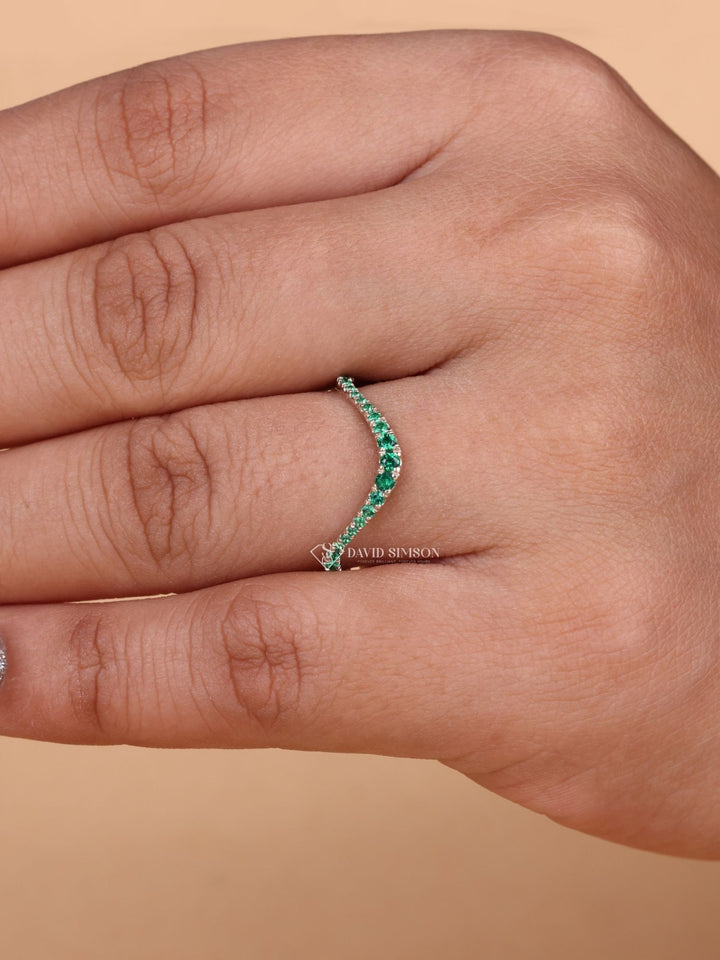 Green Round Cut Moissanite Diamond Curved Half Eternity Wedding Band