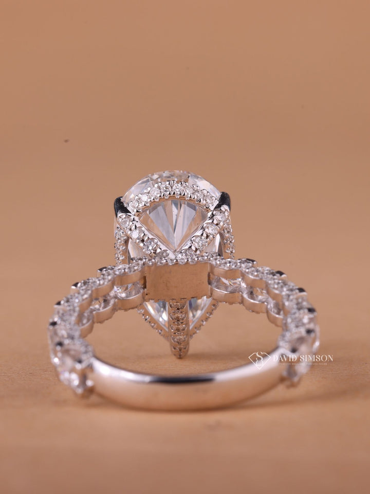 5.0CT-7.0CT Pear Cut Moissanite Diamond Hidden Halo & Unique Pave Engagement Ring