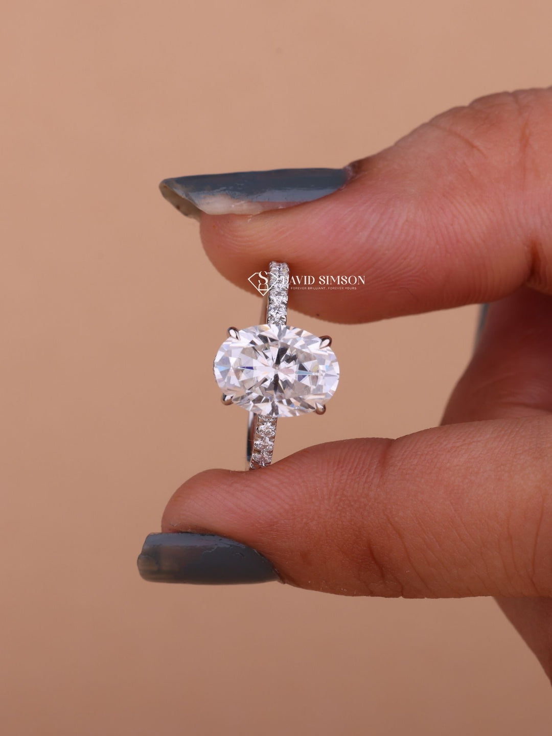 2.50CT-3.50CT Oval Cut Moissanite Hidden Halo Diamond Engagement Ring