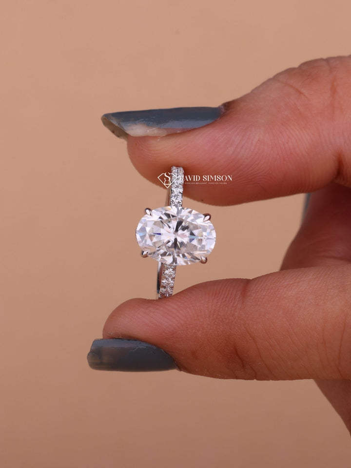 2.50CT-3.50CT Oval Cut Moissanite Hidden Halo Diamond Engagement Ring