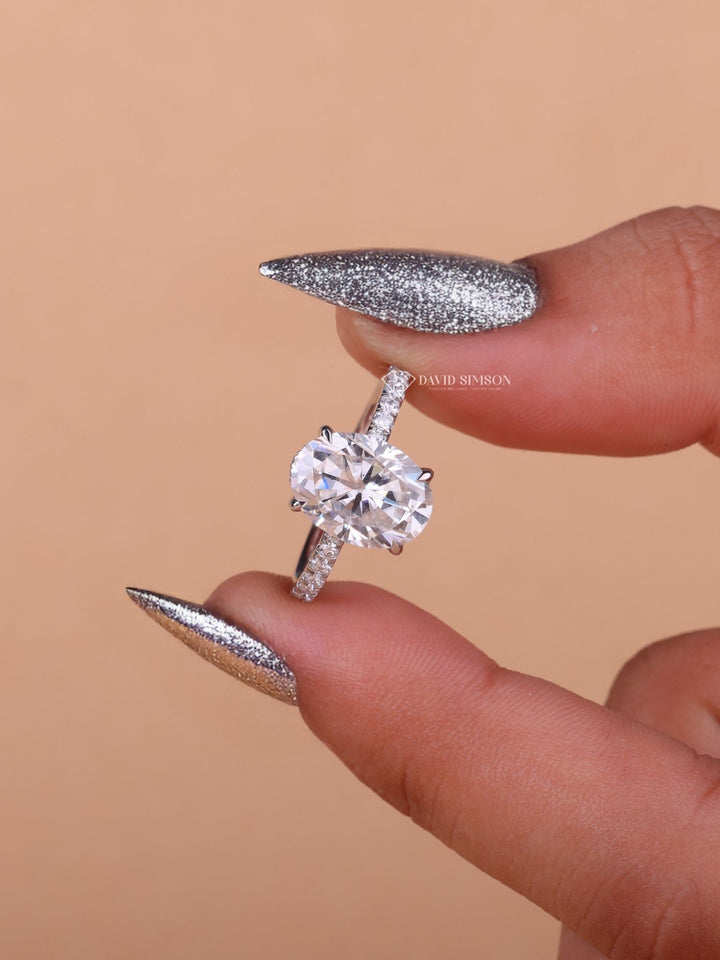 2.0CT-3.0CT Oval Cut Moissanite Diamond Hidden Halo Engagement Ring