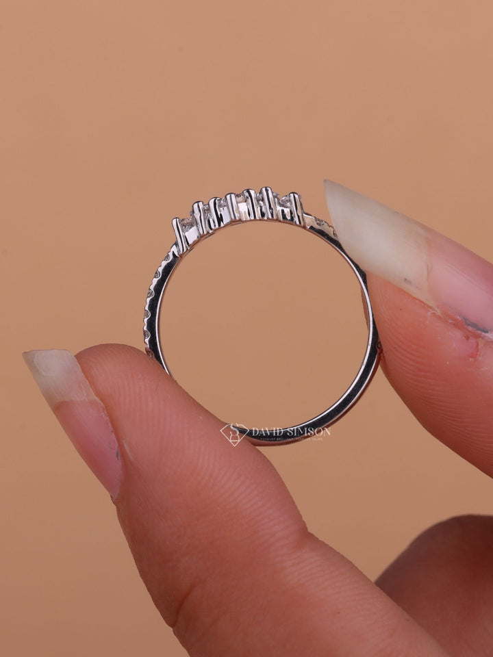 Round Cut Moissanite Diamond Curved Wedding Band in 18K Gold