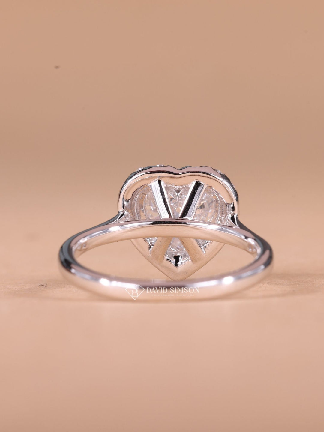 2.0CT-3.0CT Heart Shape Moissanite Halo Diamond Engagement Ring