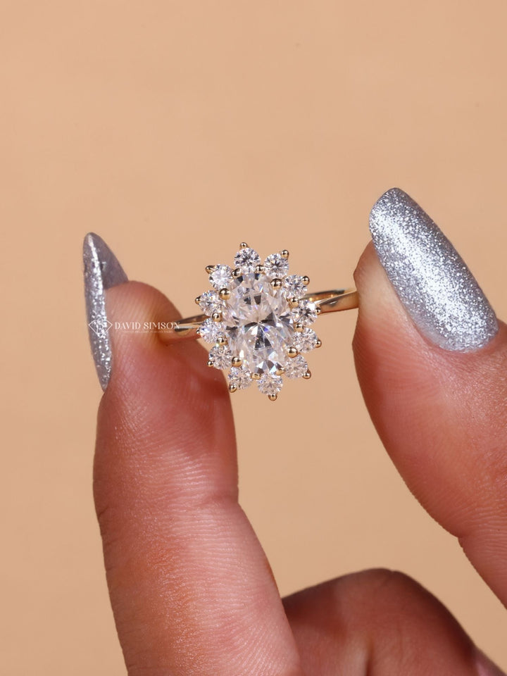 2.0CT-3.0CT Oval Cut Moissanite Floral Halo Diamond Engagement Ring