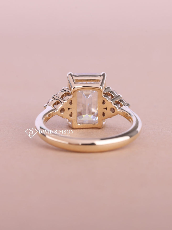 4.50CT-5.50CT Emerald Cut Moissanite Cluster Diamond Engagement Ring