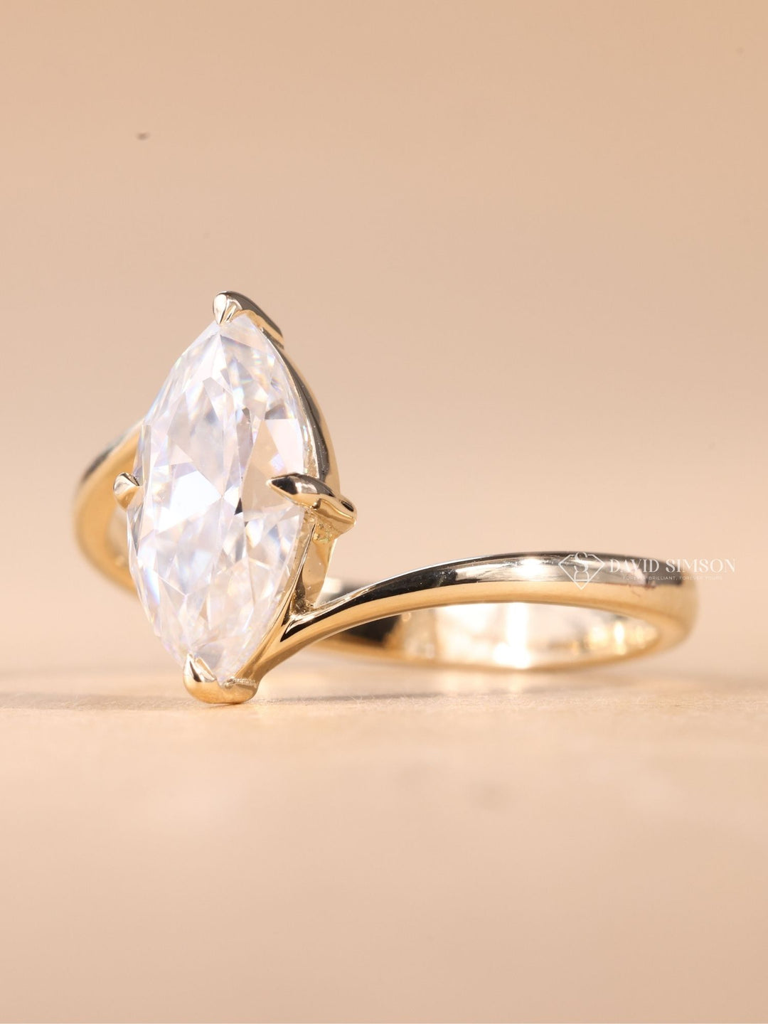 1.0CT-3.0CT Marquise Cut Moissanite Bypass Diamond Engagement Ring