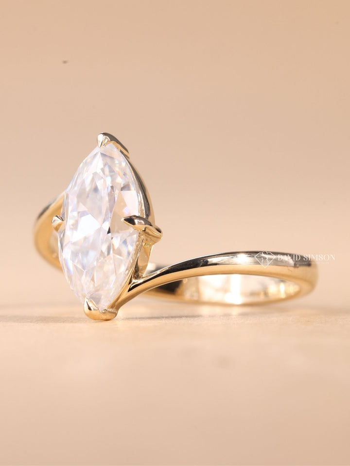 1.0CT-3.0CT Marquise Cut Moissanite Bypass Diamond Engagement Ring